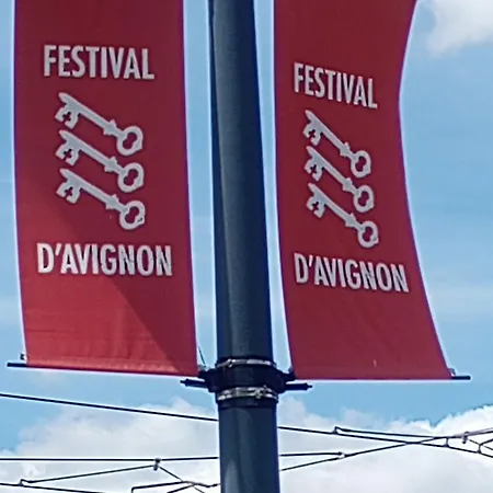 Le Douillet D'avignon